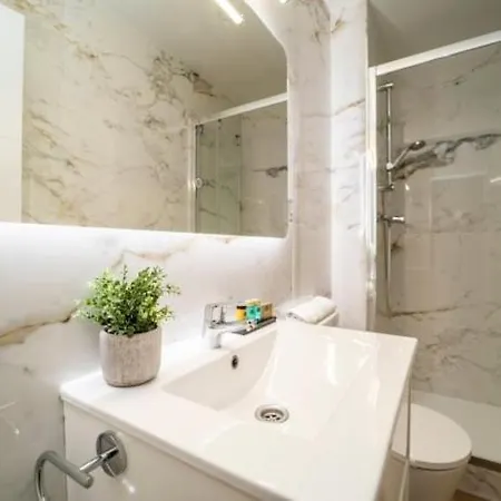 Modern Loft With Ocean Views 公寓 *