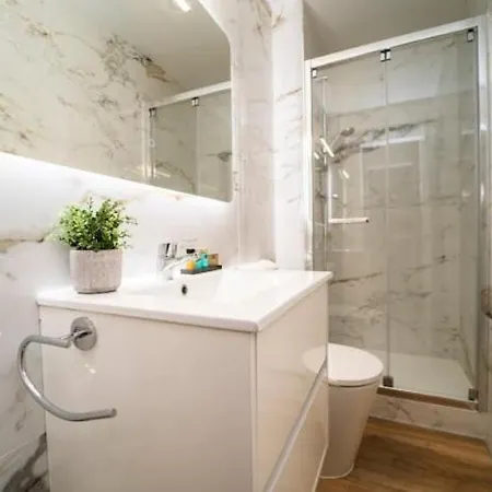 Modern Loft With Ocean Views 公寓 *