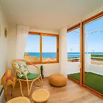 Modern Loft With Ocean Views Lejlighed