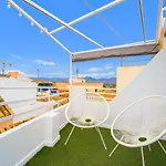 Modern Loft With Ocean Views Διαμέρισμα